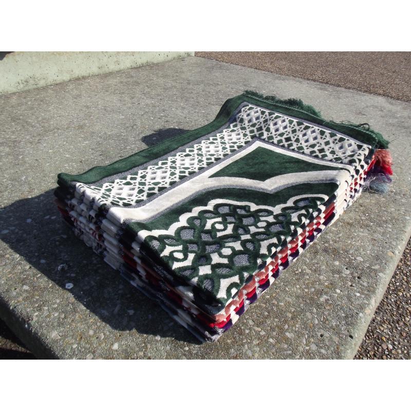 Tapis de Prière en Velours - Contour Géométrique - Fond Vert Sapin Sana Tapis de prière > Velours 3700495410014 Librairie Musulmane Al-imen